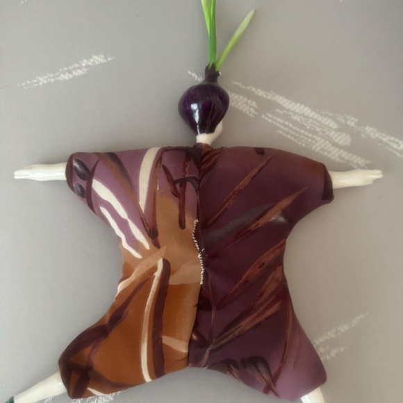 Serge Poupee Millet Onionhead Doll - Picture 4 of 10